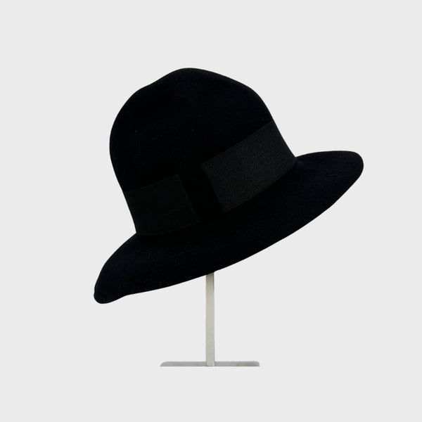 wool felt hat in black by SCHA