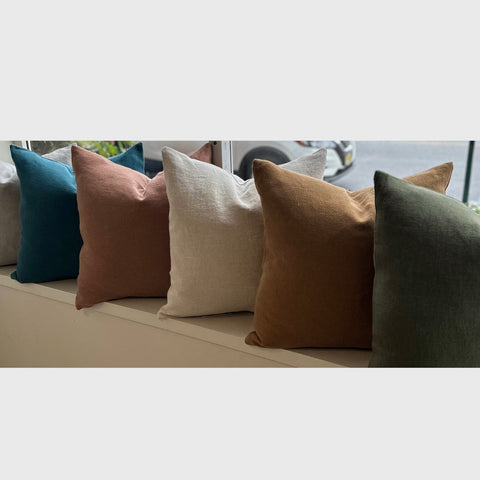 Pillows & Throws Sefte Maya Boucle Throw Neem Cameron Cushion