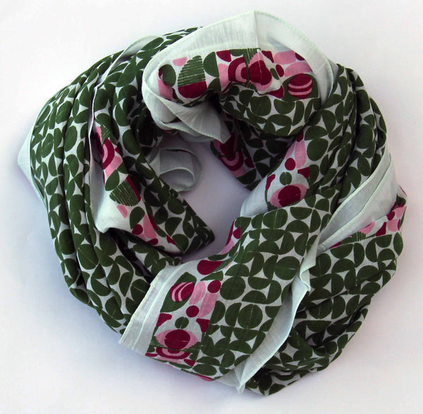 Les Vagabonde square cotton scarf perspective vert designed in france hand printed in India