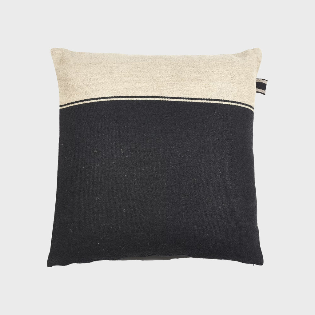 Libeco Marshall Pillow black and beige natural fiber throw pillow made in belgium