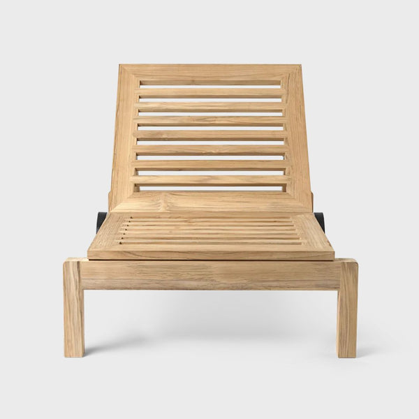 AH604 Outdoor Lounger, FSC™-certified teak, untreated, Designed by Alfred Homann for Carl Hansen & Søn